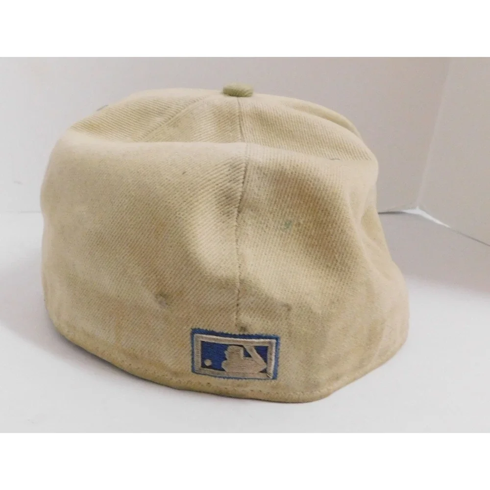 Size 7 3/4-Montreal Expos New Era 59fifty Fitted MLB Hat Cotton Material